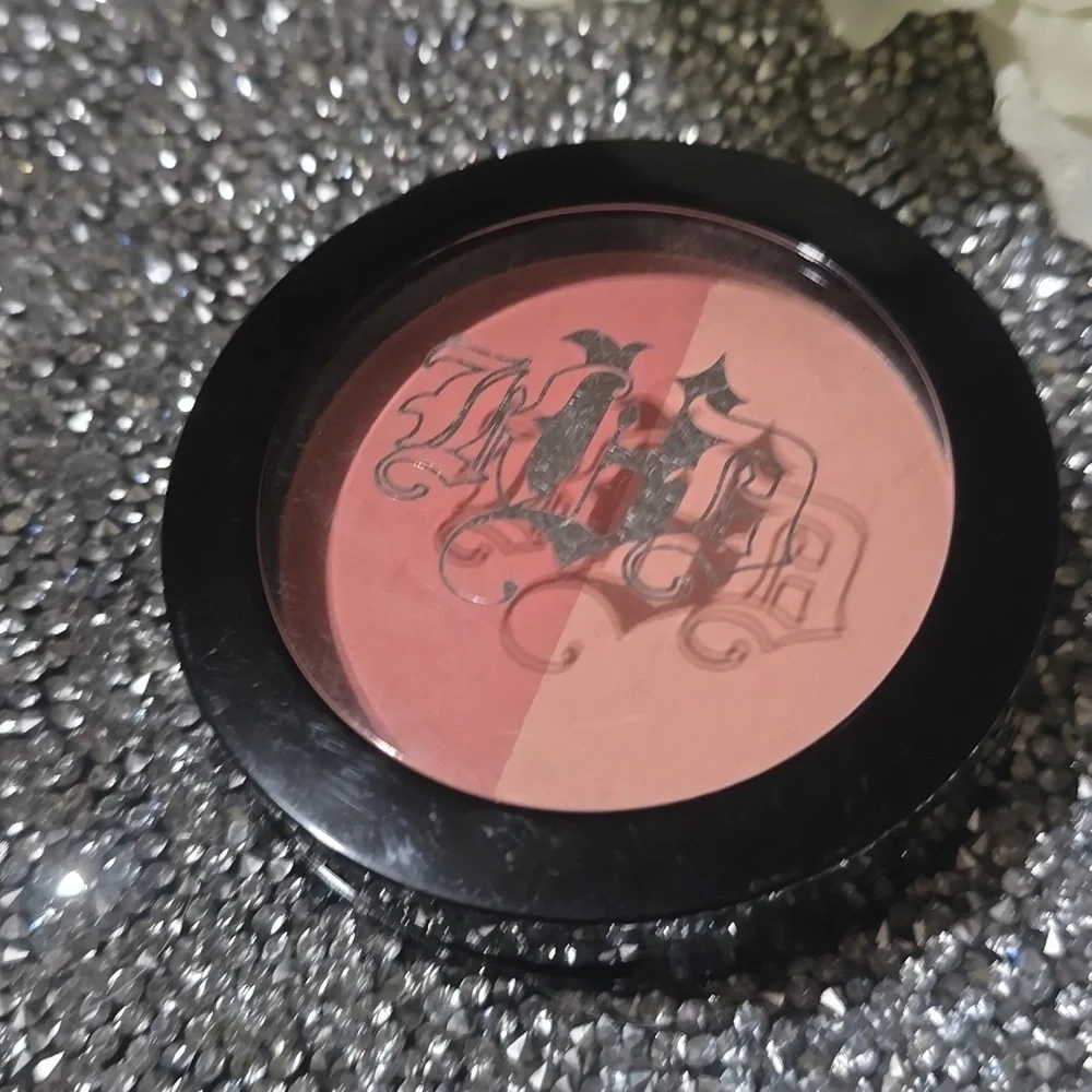 ❇️🧚‍♀️MICKEY & MALLORY Kat Von D RARE Blush NWObox